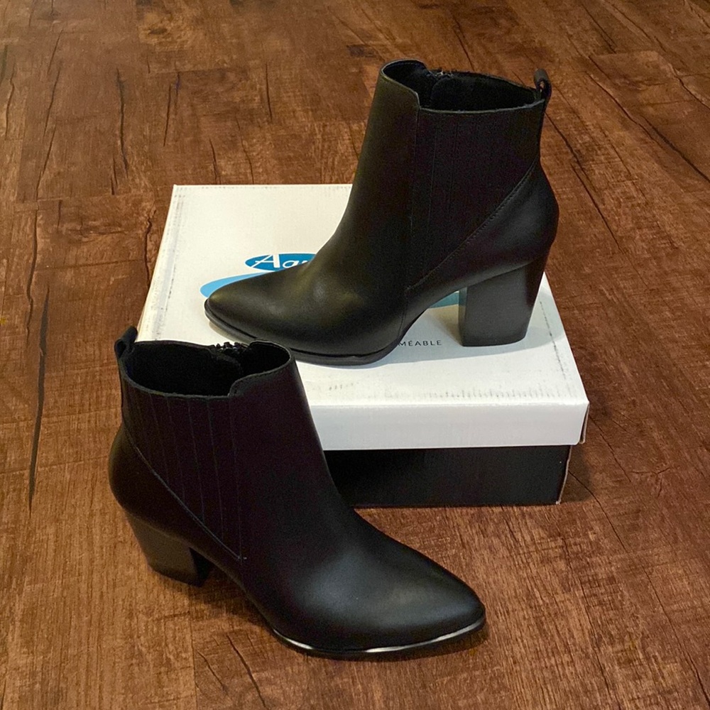 BRAND NEW Black Booties